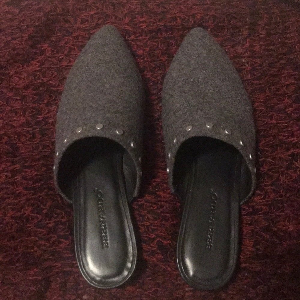 Bernardo leather pointy slides
